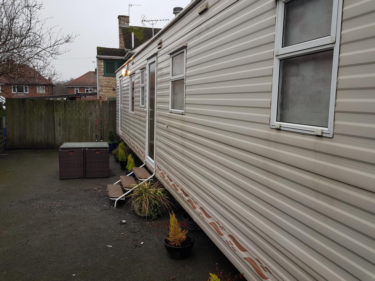 The Jackdaw Pub Self Catering Static Caravan Free Breakfast Supplied Bed & Breakfast Tadcaster Exterior photo